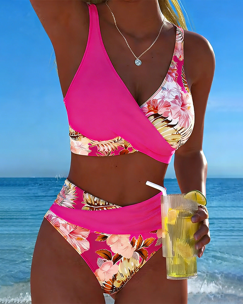 Bikini mit kontrastierendem Blumenprint und Schlitz