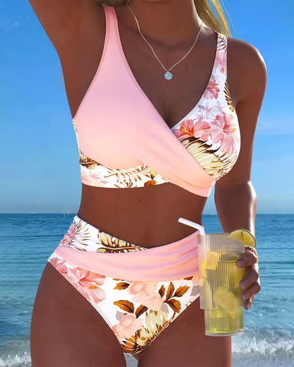 Bikini mit kontrastierendem Blumenprint und Schlitz