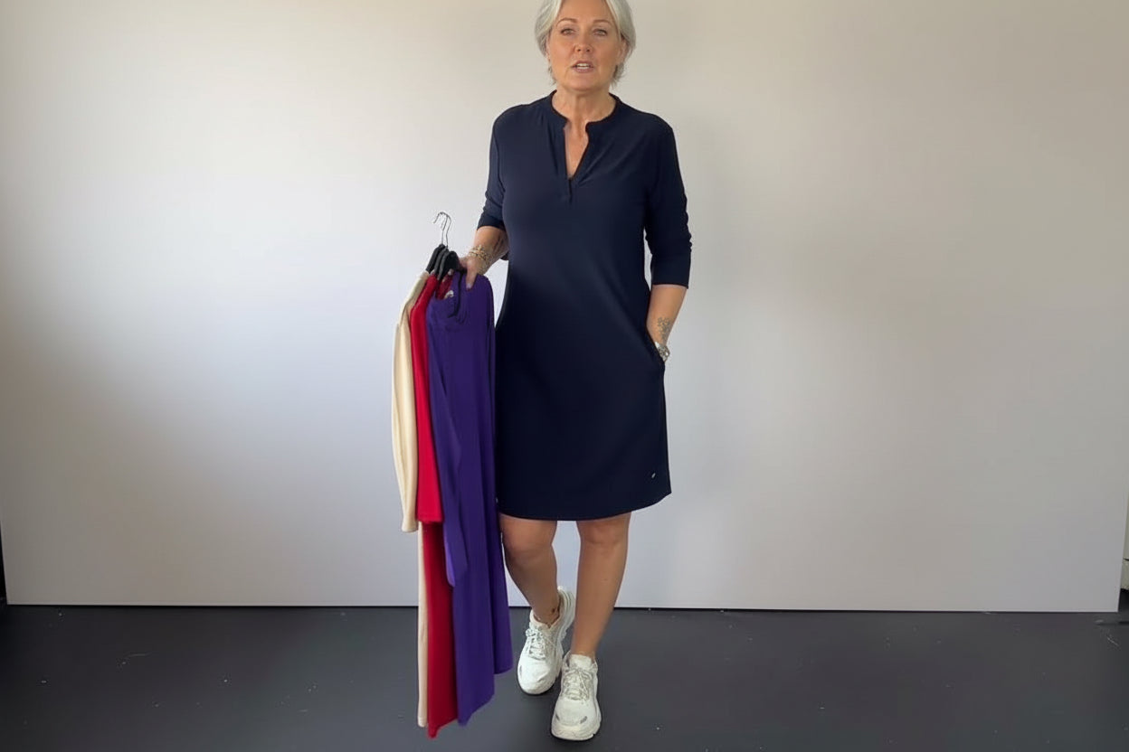 Einfarbiges Kleid mit V-Ausschnitt