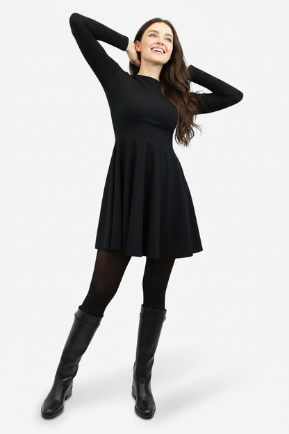 Schwarzes Skort-Kleid