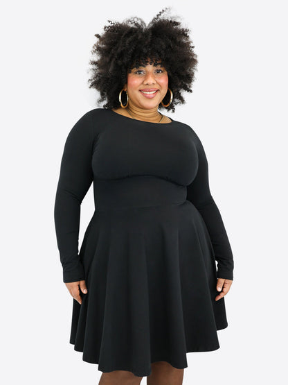 Schwarzes Skort-Kleid