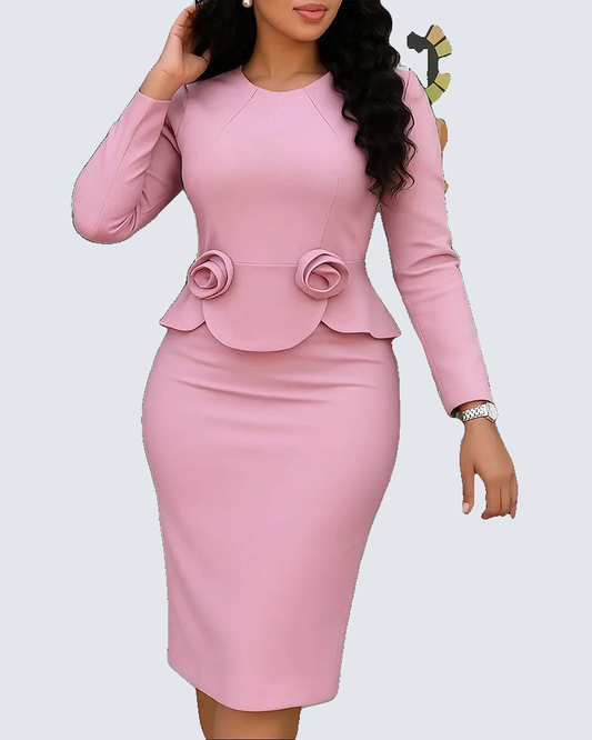 Elegantes figurbetontes Etuikleid mit 3D-Blumenapplikation - remove_bg