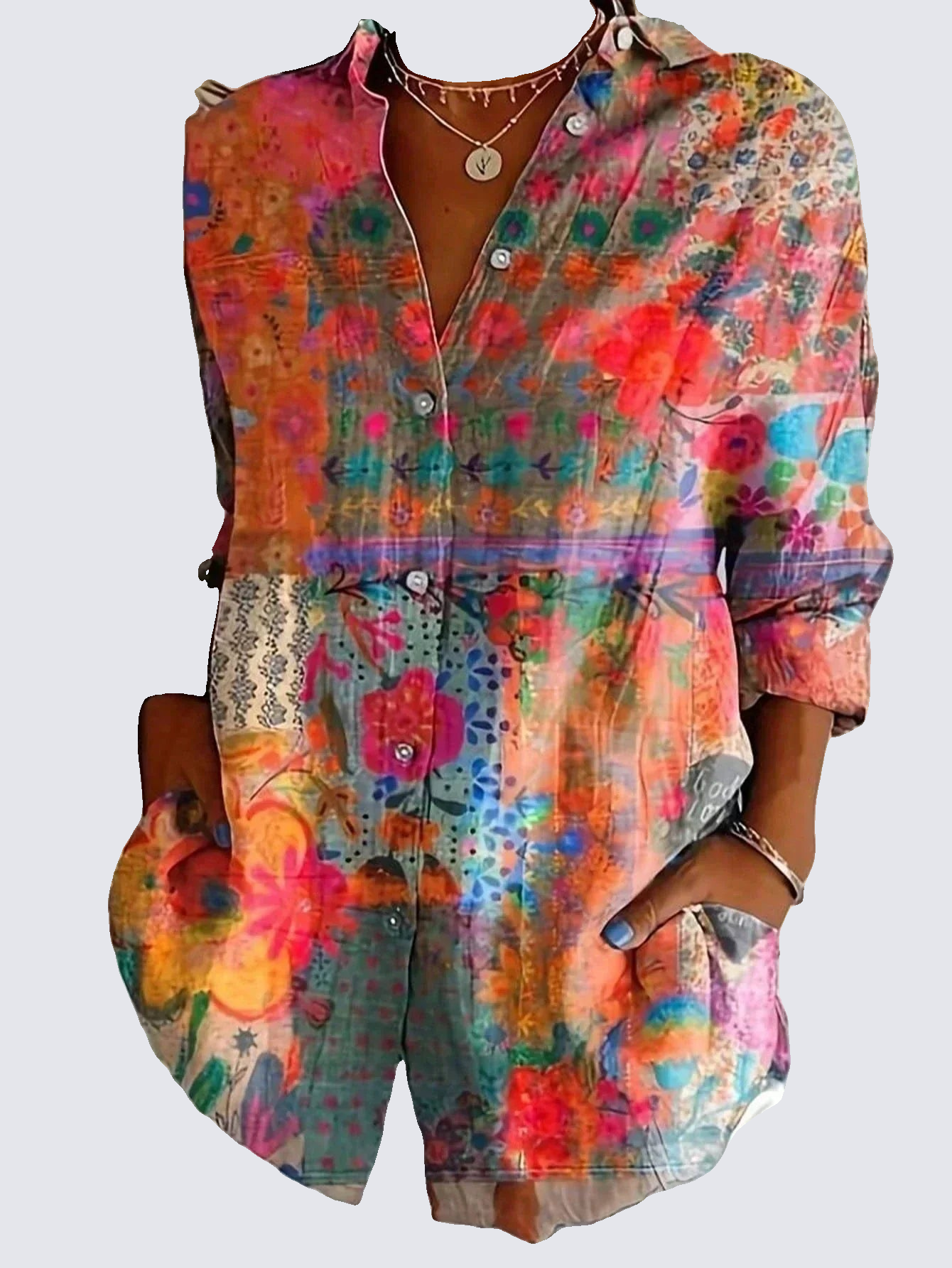 Bluse mit abstraktem Muster - remove_bg
